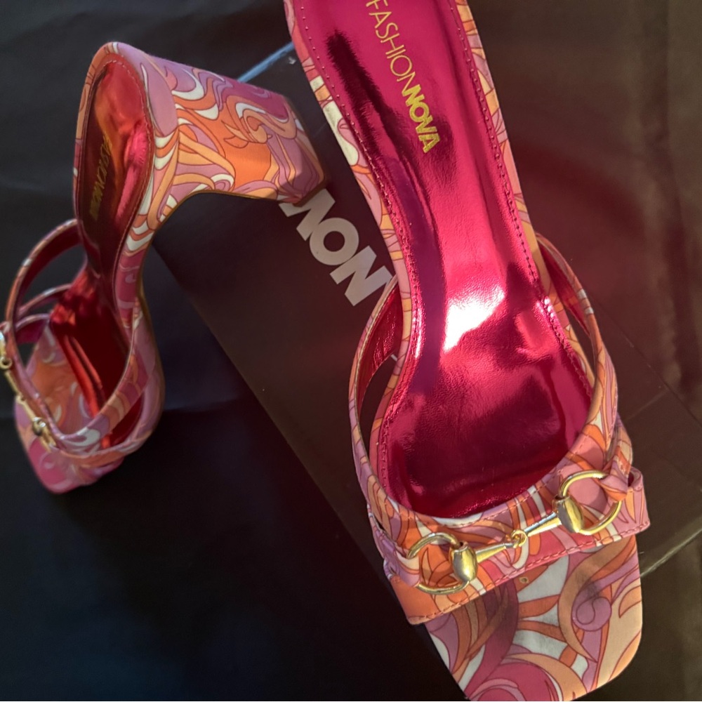 Fashion Nova Pink and Orange Swirl Block Heel Sandals